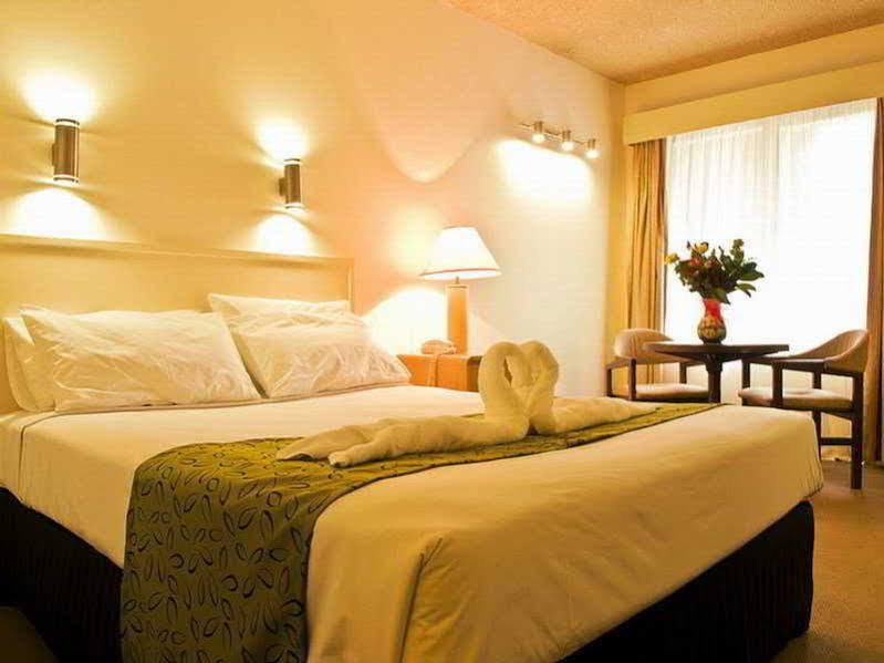 Lamplighter Motel Όουκλι Εξωτερικό φωτογραφία