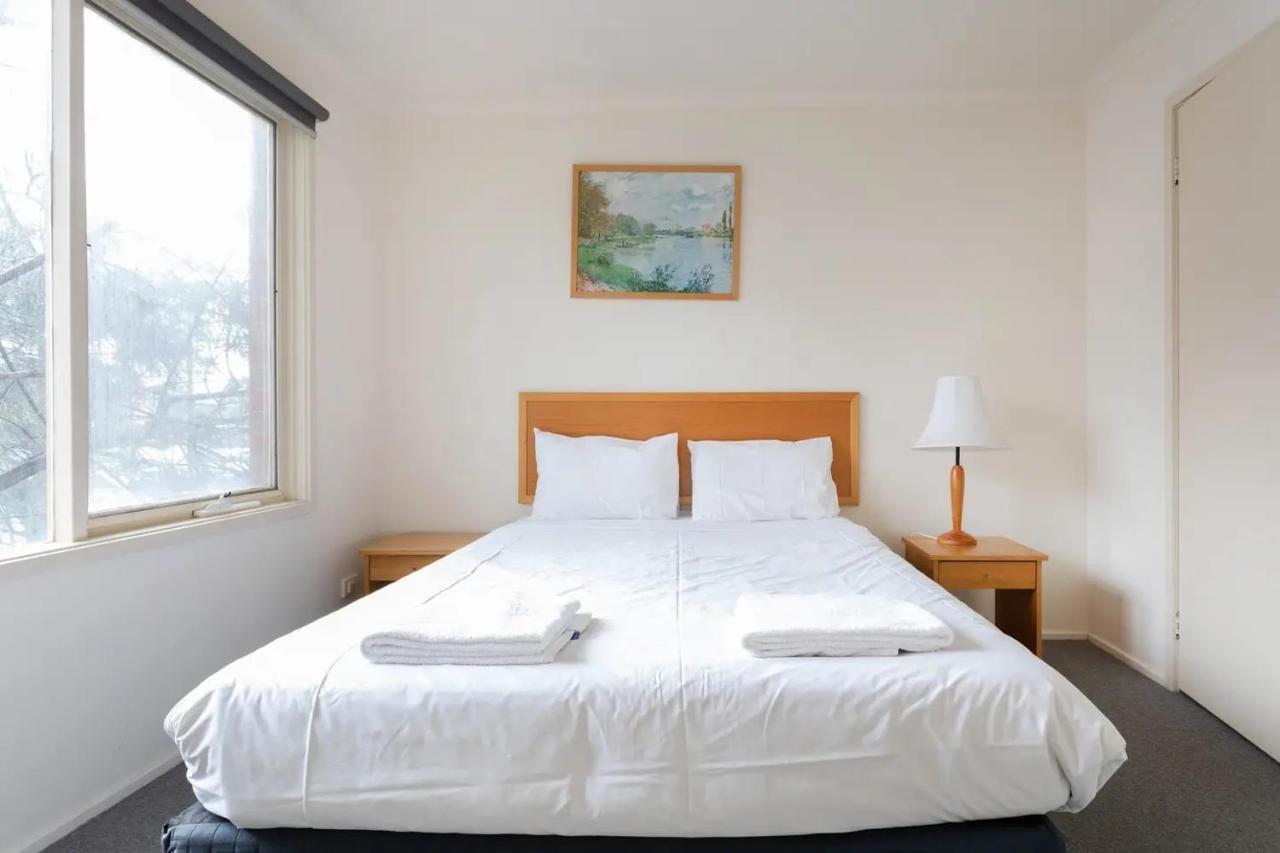 Lamplighter Motel Όουκλι Εξωτερικό φωτογραφία