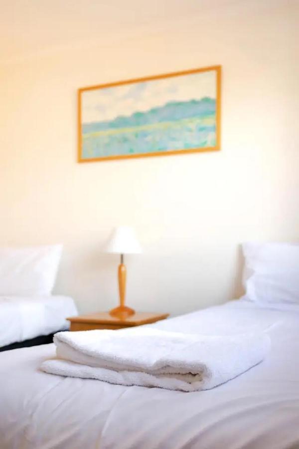 Lamplighter Motel Όουκλι Εξωτερικό φωτογραφία